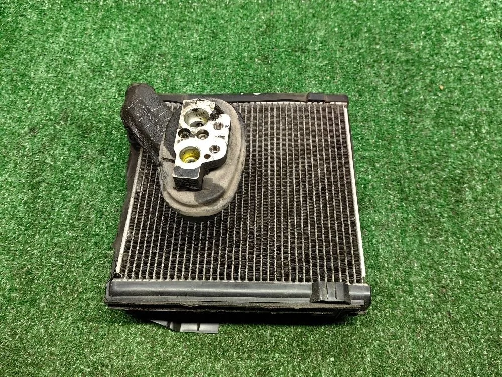 Испаритель кондиционера Volkswagen Passat B6