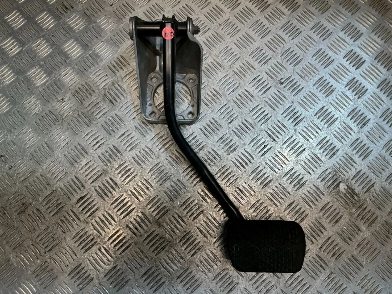 Педаль тормоза Mercedes W164