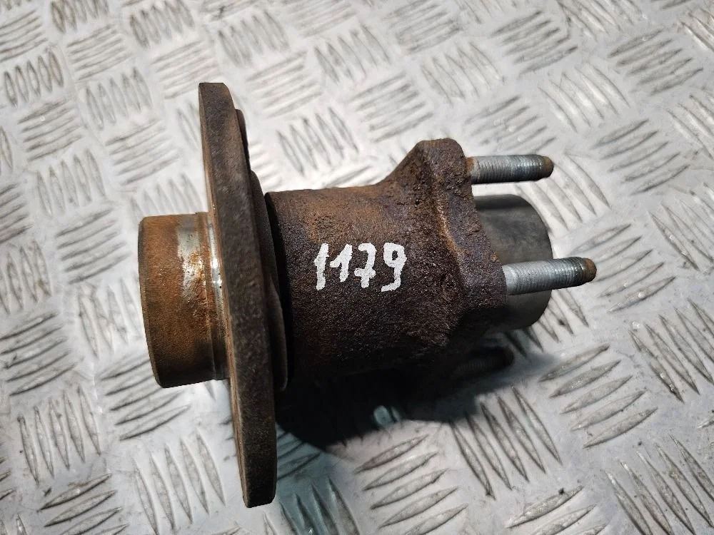 Ступица задняя правая Opel Zafira A