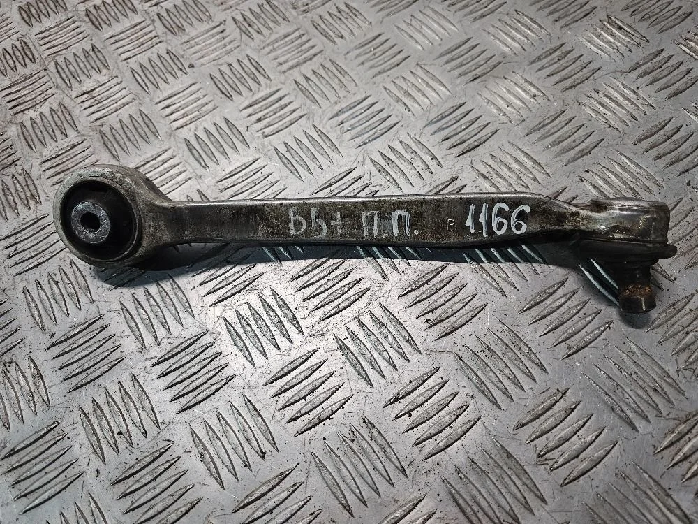 Рычаг передний правый   Volkswagen Passat B5