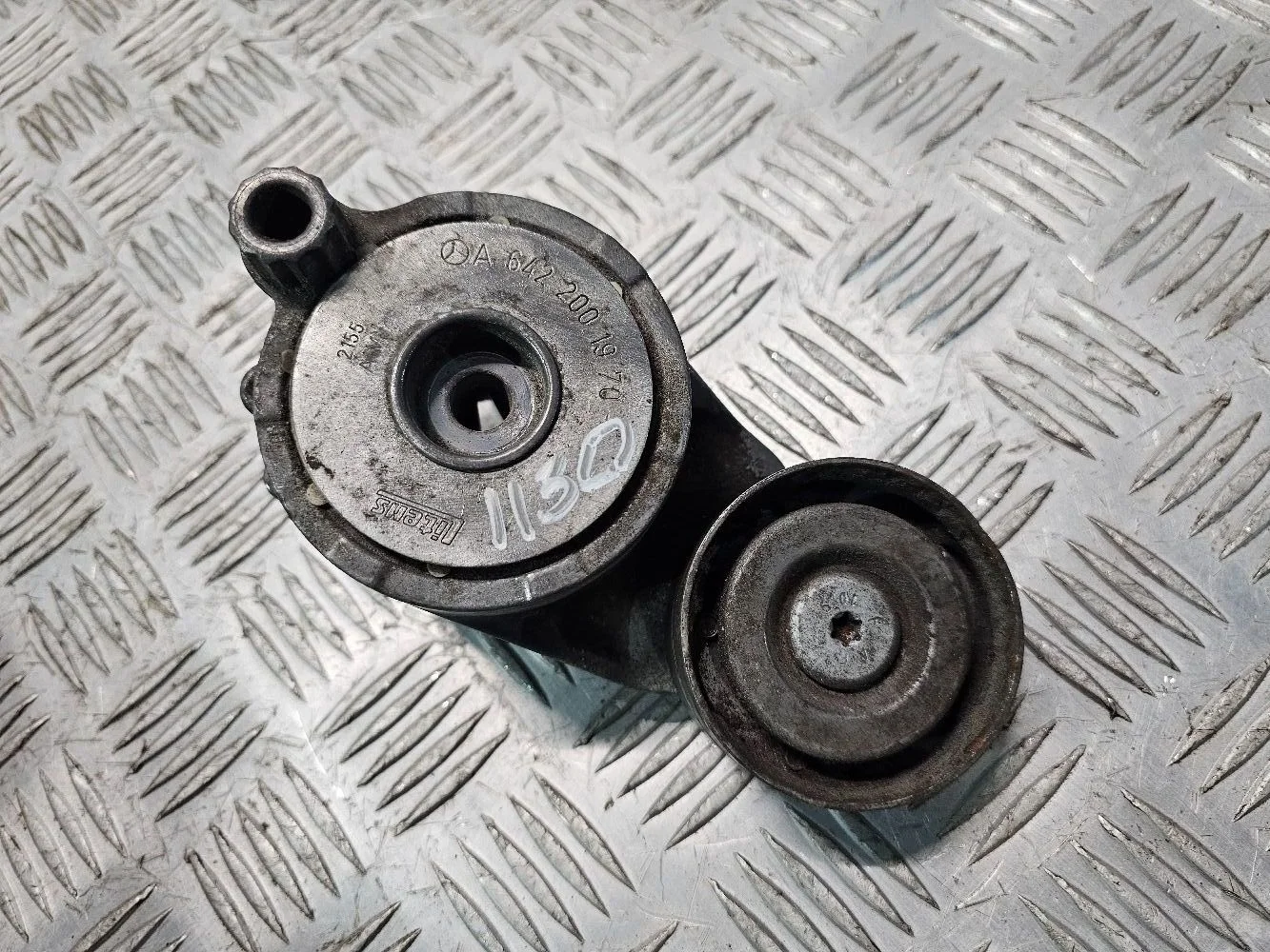 Натяжитель ремня Mercedes Benz W166