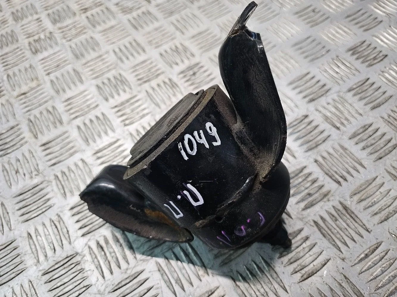 Подушка двигателя правая Hyundai Solaris