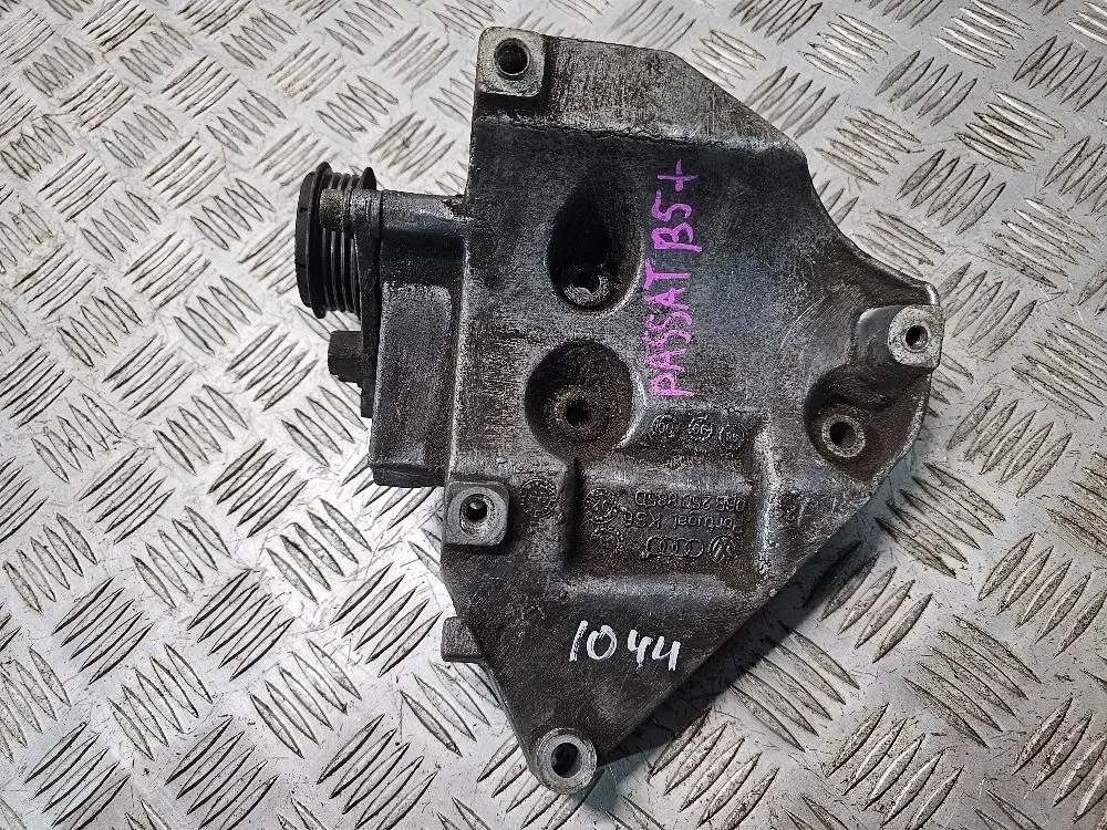 Кронштейн компрессора кондиционера Volkswagen