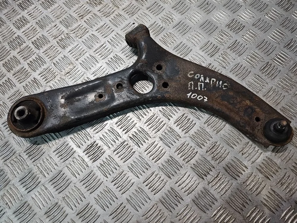 Рычаг передний правый Hyundai Solaris