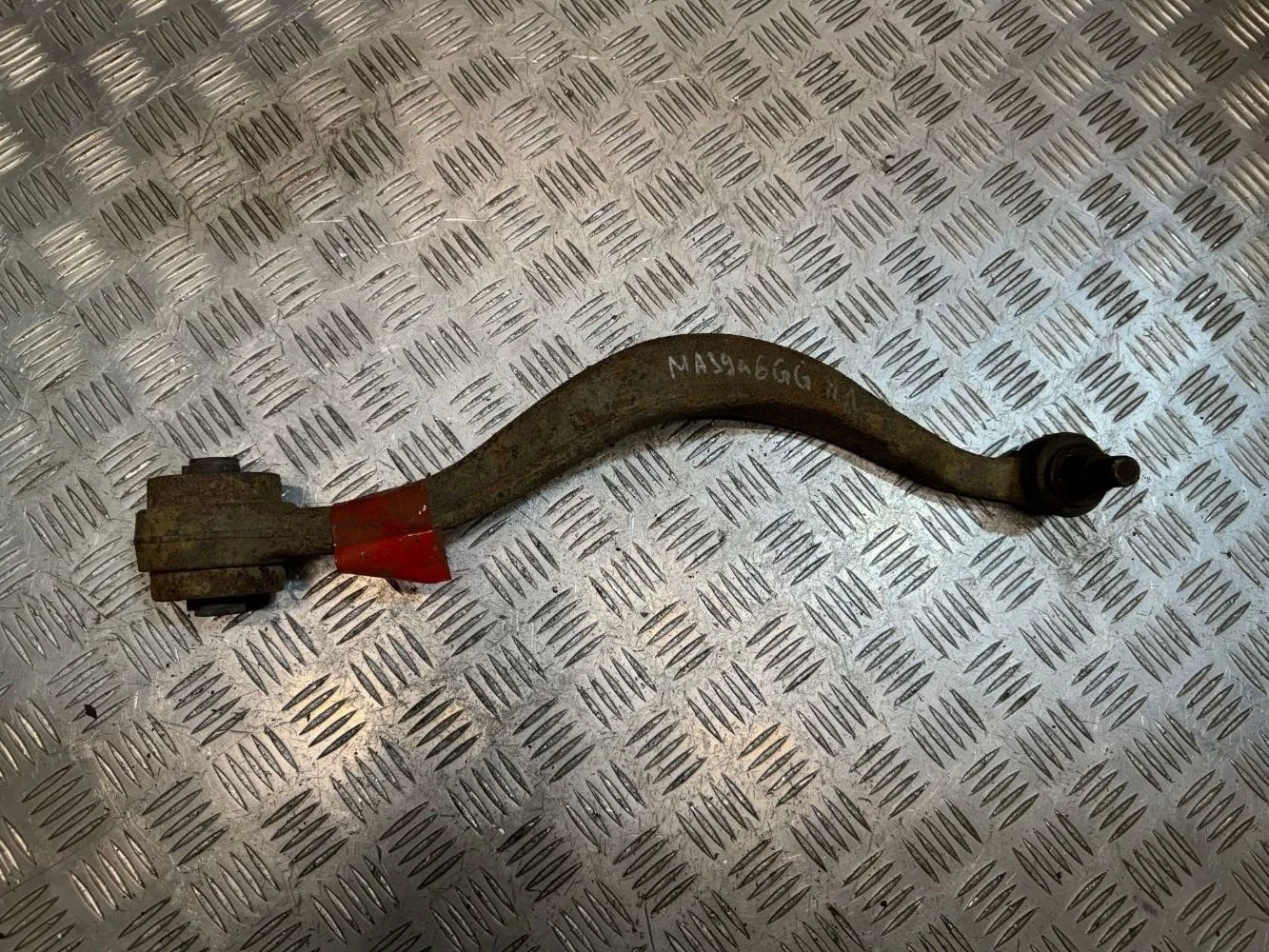 Рычаг передний левый кривой Мазда 6 GG