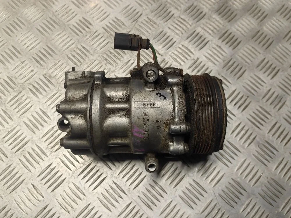 Компрессор кондиционера Volkswagen Polo 5