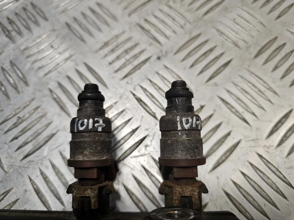 Форсунка топливная Skoda Fabia