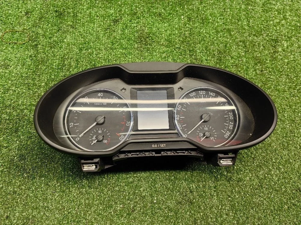 Панель приборов Skoda Octavia A7