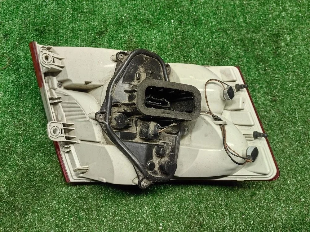 Фонарь задний правый Skoda Octavia