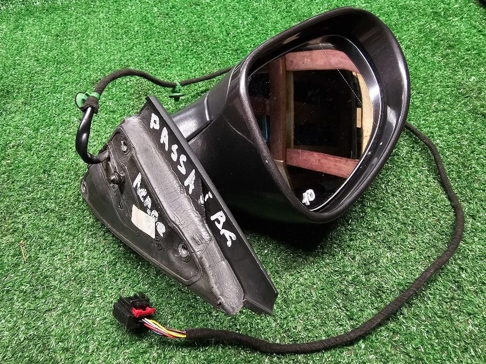 Зеркало переднее левое Volkswagen Passat B6