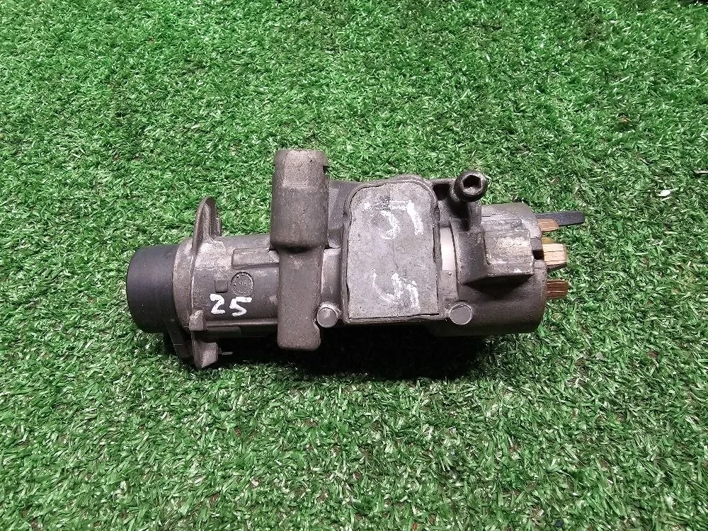 Замок зажигания Volkswagen Passat B5