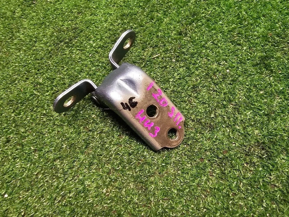 Петля двери Hyundai I20