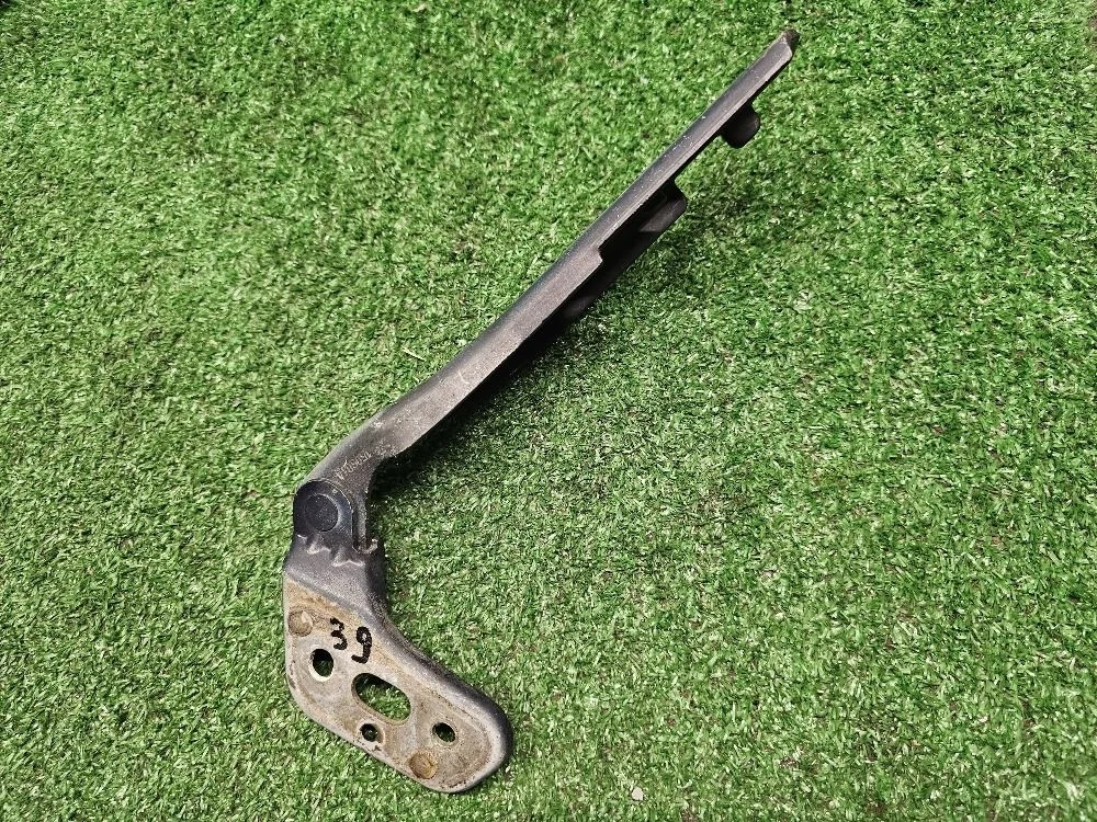 Петля капота правая Audi A6 С6