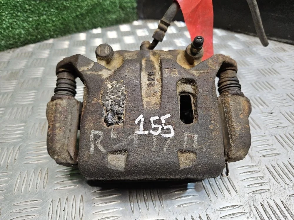 Суппорт передний правый Nissan Pathfinder R51