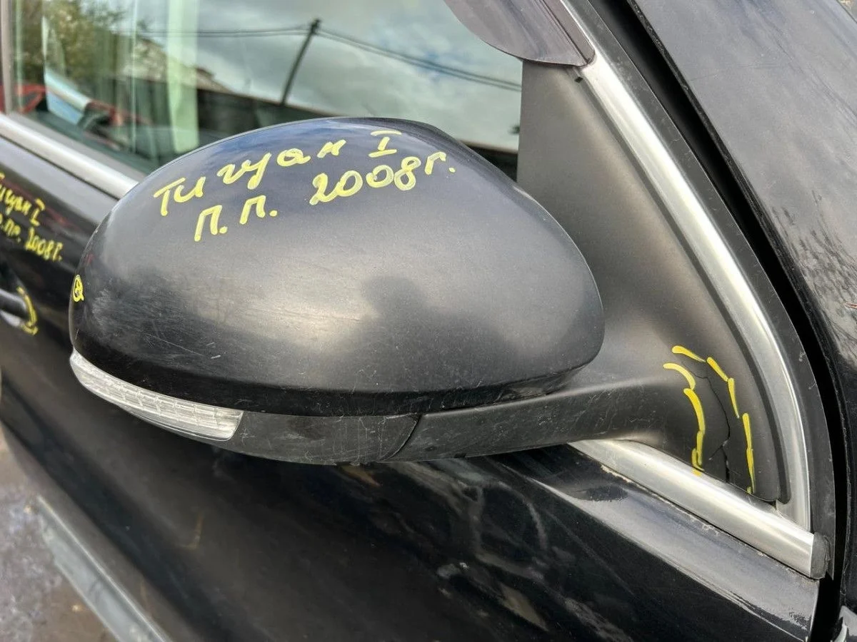 В наличии зеркало правое Volkswagen Tiguan NF