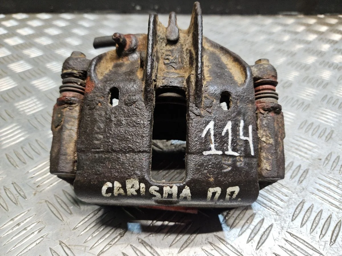 Суппорт передний правый на Mitsubishi Carisma