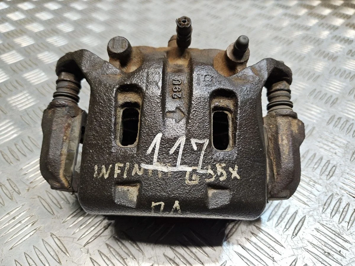 Суппорт передний  левый на Infiniti G35X