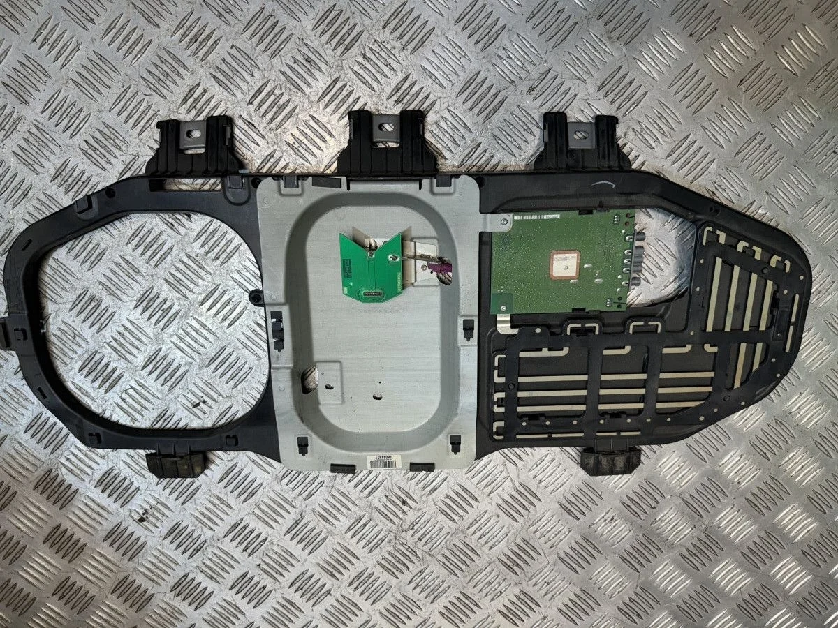 антенна mersedes W 164