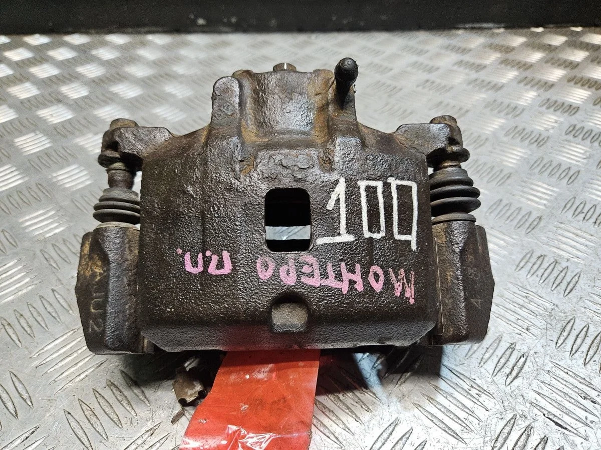 Суппорт передний правый 1-поршневой на Montero 3