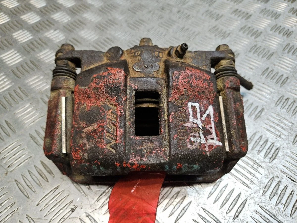 Суппорт передний левый на Civic 4D