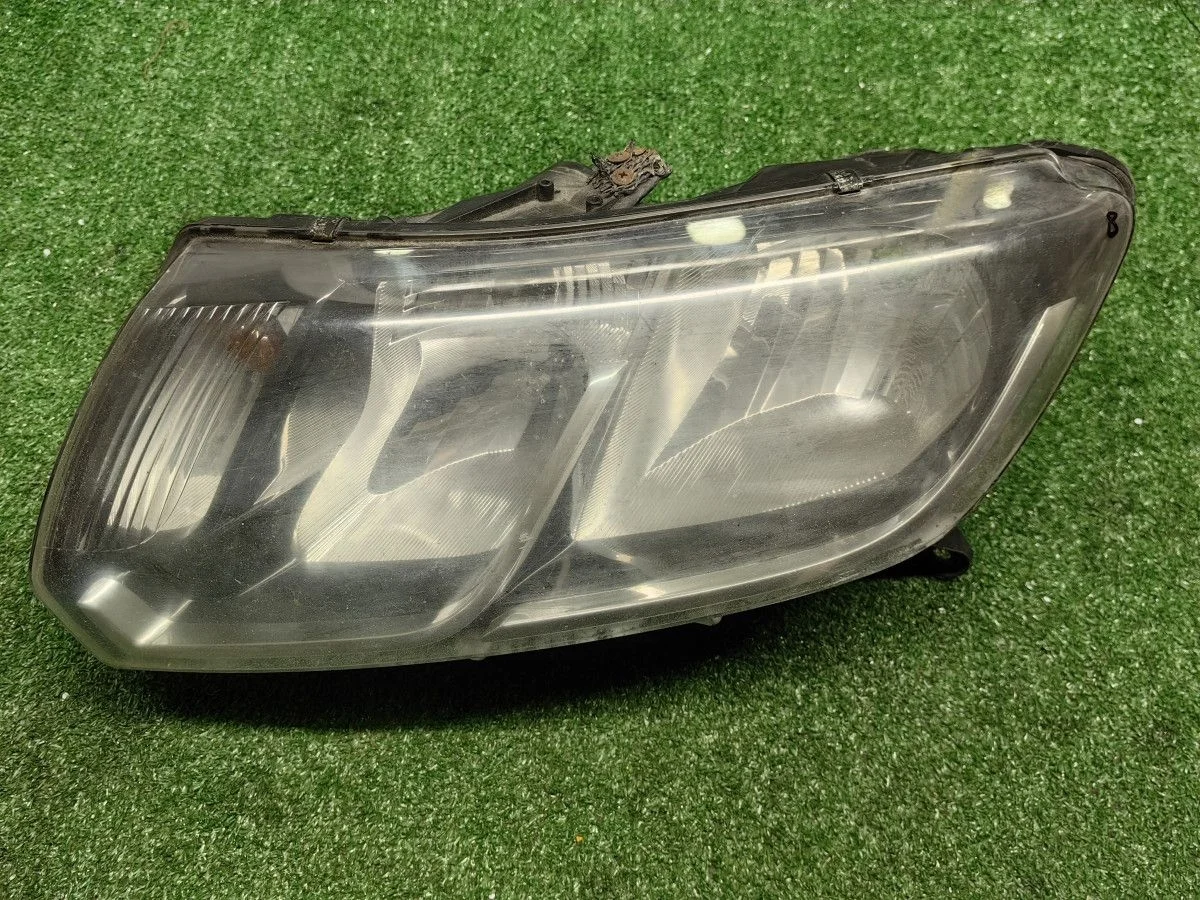 Фара левая Renault Logan 2