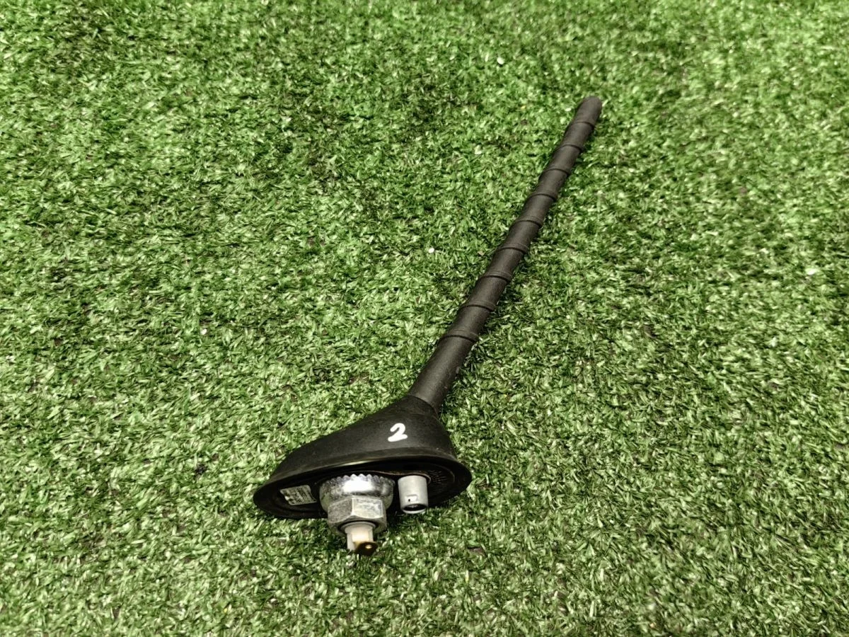 Антенна Hyundai Solaris I