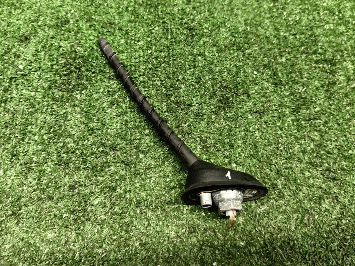 Антенна Kia Rio III