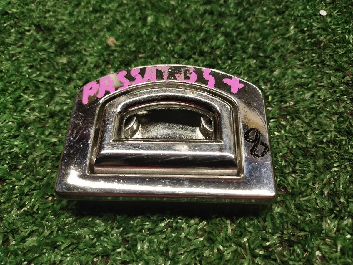 Петля крепления груза Volkswagen Golf