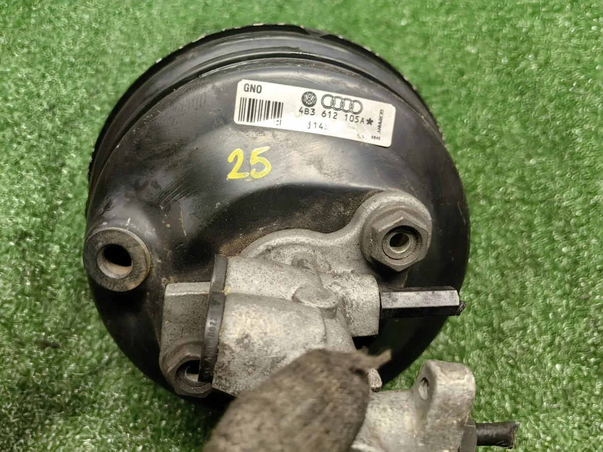 Вакуумный усилитель тормозов Audi A6 C5