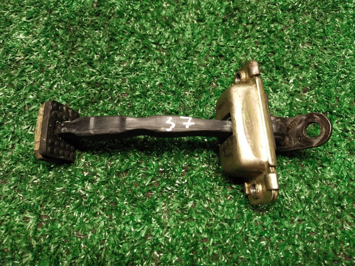 Ограничитель двери Hyundai Accent (LC)