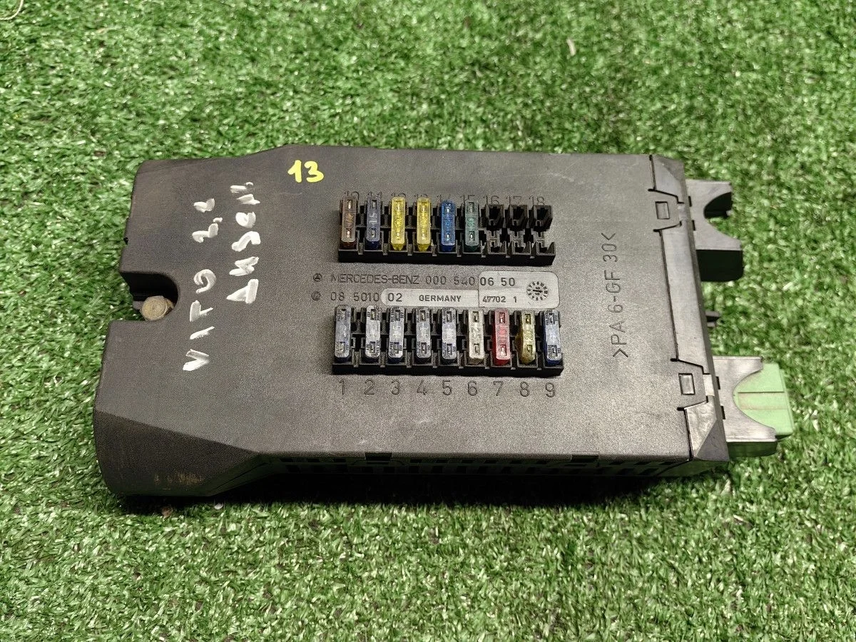 Блок предохранителей Mercedes-Benz Vito W638