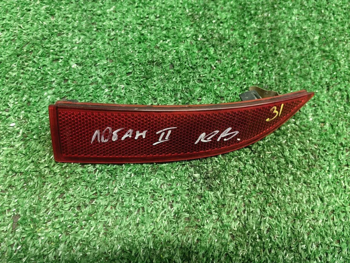 Катафот левый в задний бампер Renault Logan II