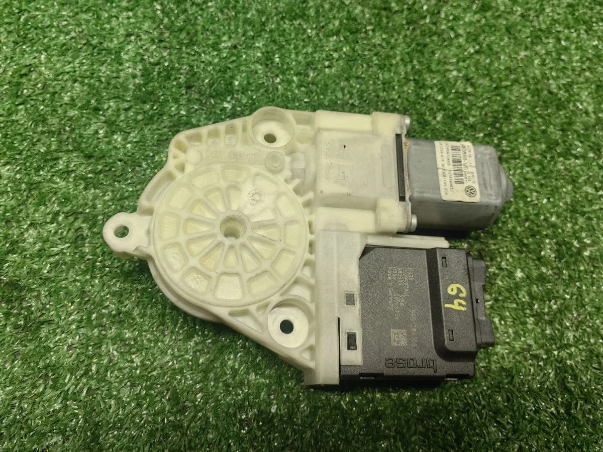 Моторчик стеклоподъемника Volkswagen Passat B6