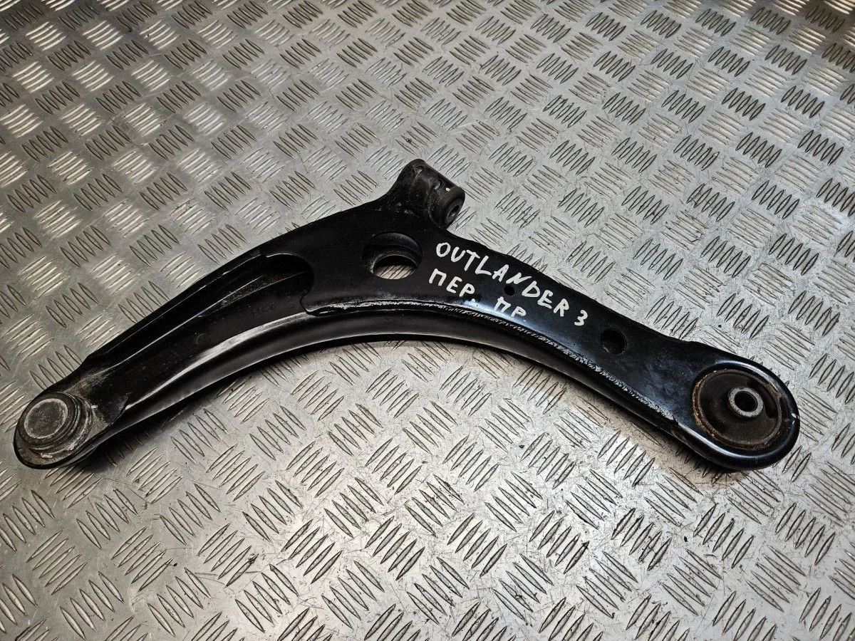 Рычаг передний правый на Outlander 3 2022г
