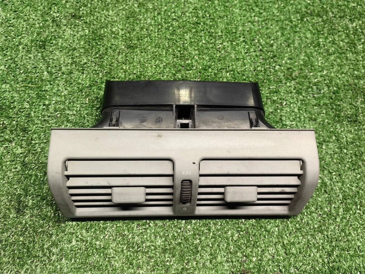 Дефлектор воздушный Mercedes-Benz E W210