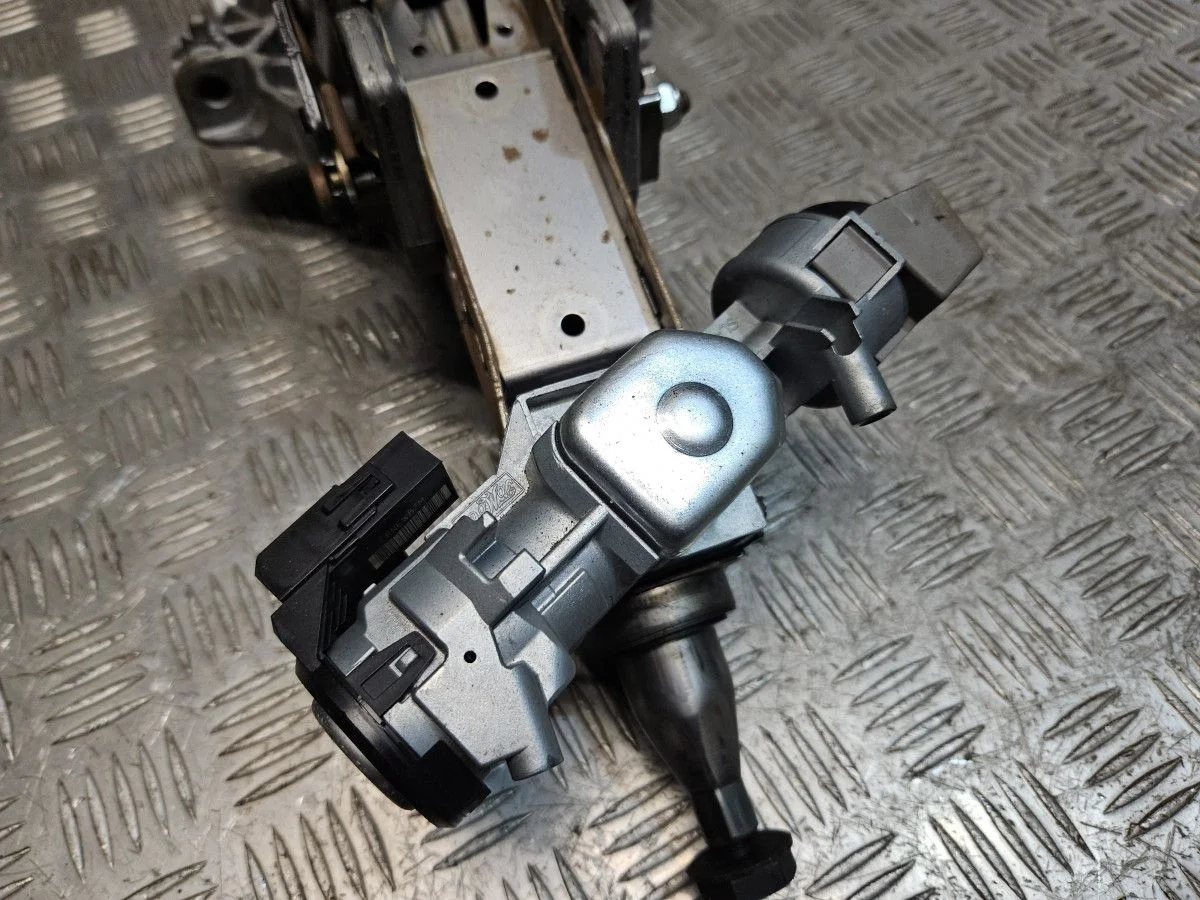 Замок зажигания на Ford Focus 2