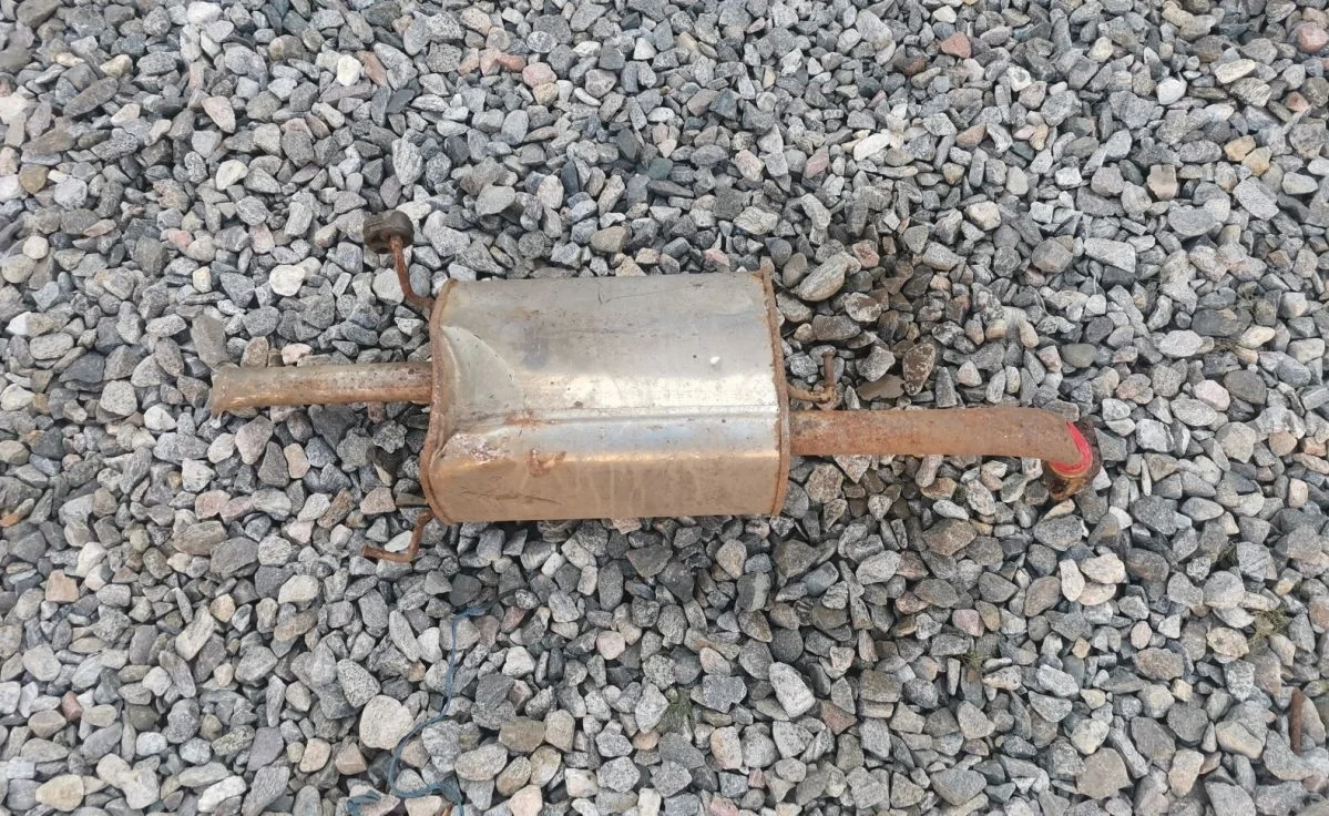 Глушитель основной Chevrolett Lacetti c дефектом