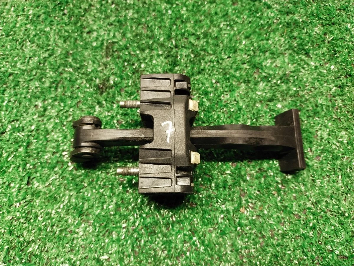 Ограничитель двери задней Opel Astra H