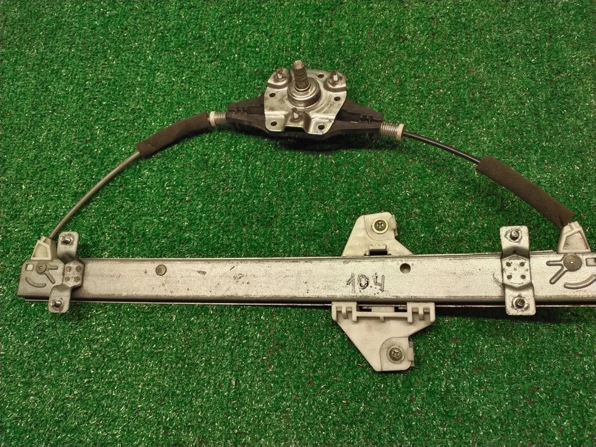 Стеклоподъемник механический Kia Rio (QB) III