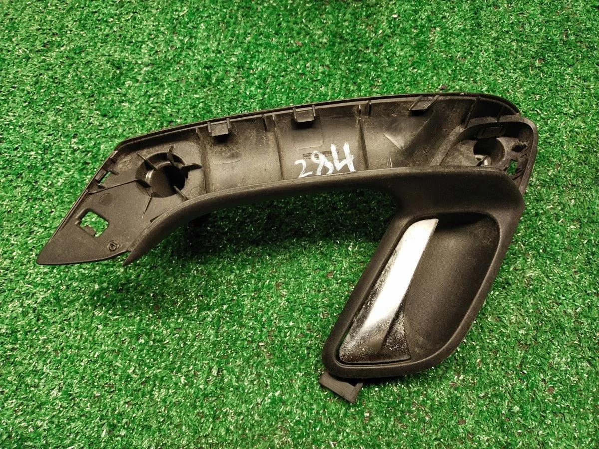 Ручка двери внутренняя Volkswagen Polo  задняя пр.