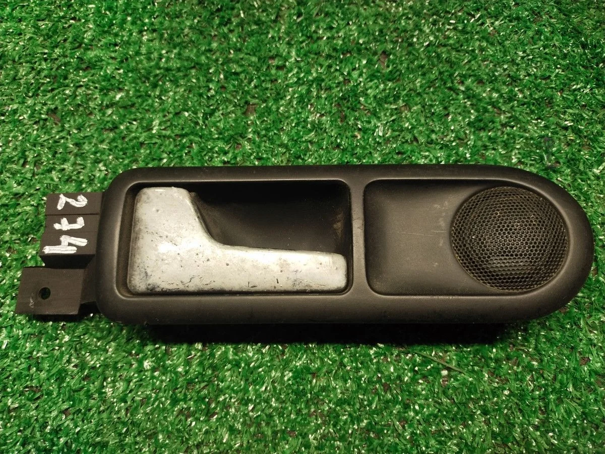 Ручка двери задняя левая Volkswagen Passat