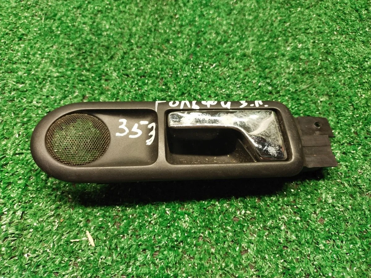 Ручка двери задняя левая Volkswagen Passat