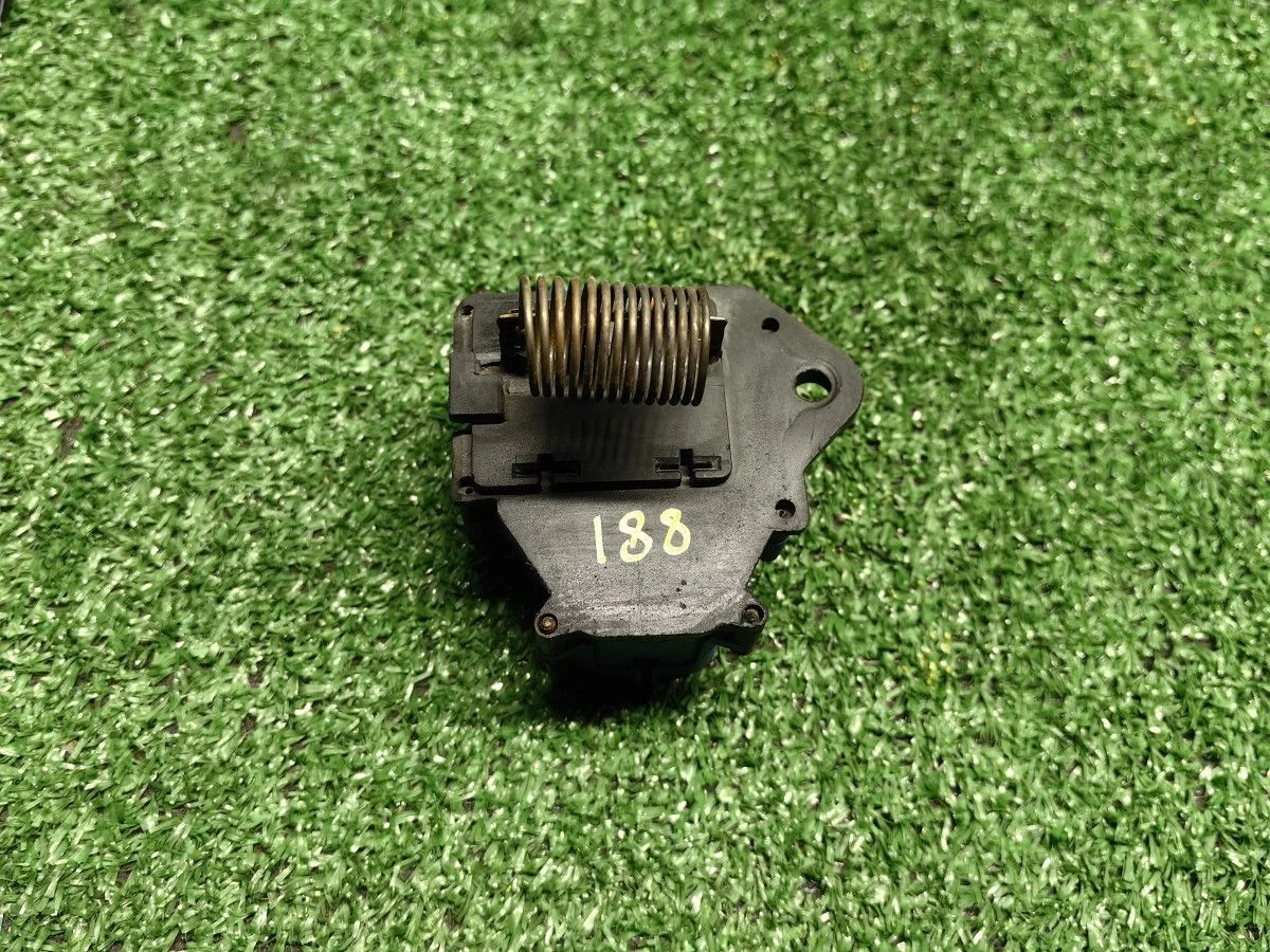 Резистор вентилятора охлаждения Peugeot 308