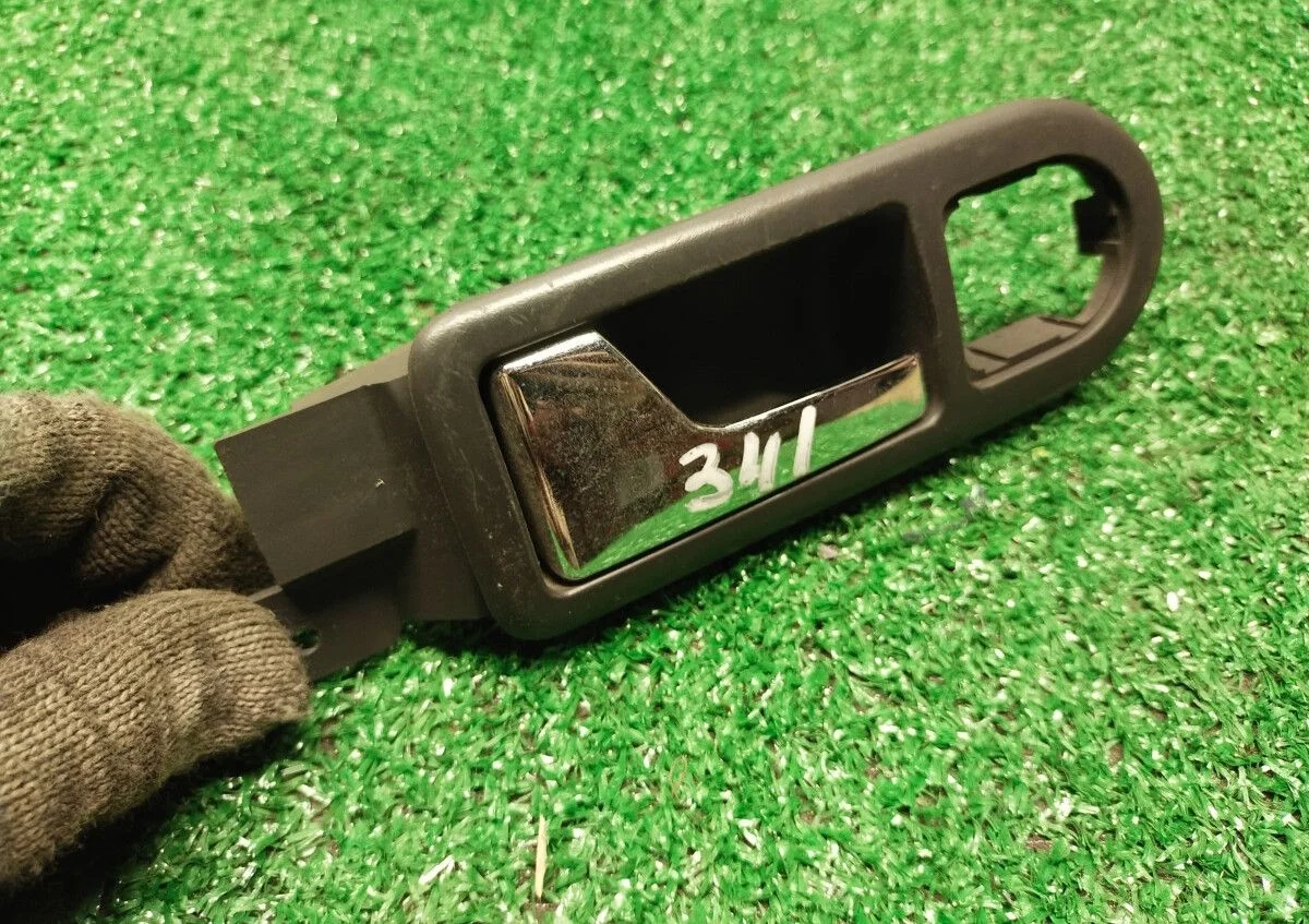 Ручка двери внутренняя левая Volkswagen Passat