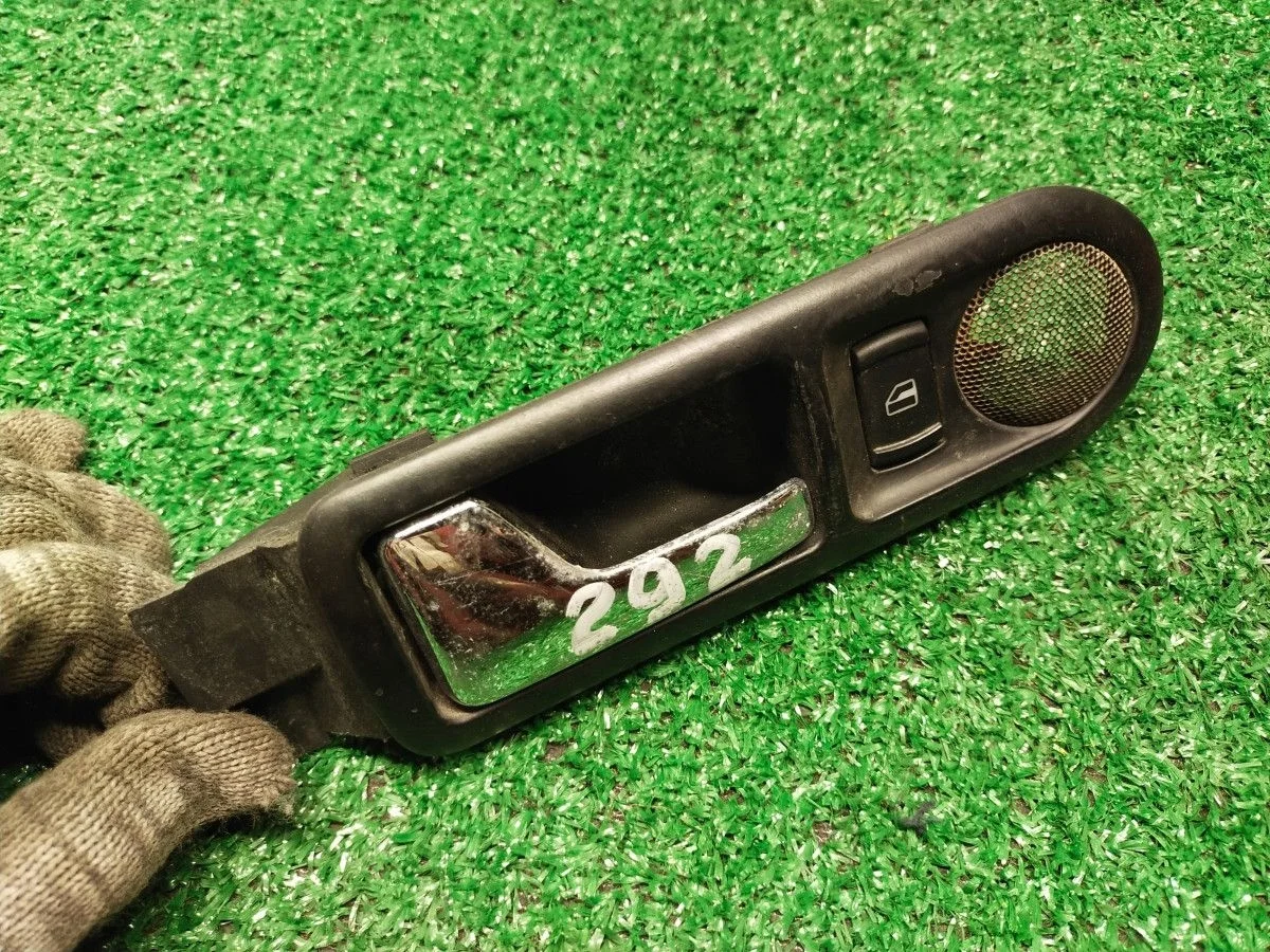 Ручка двери салона Volkswagen Passat 5 левая