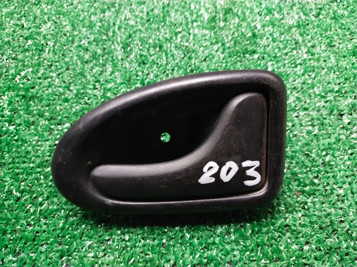 Ручка двери внутренняя правая Renault Logan