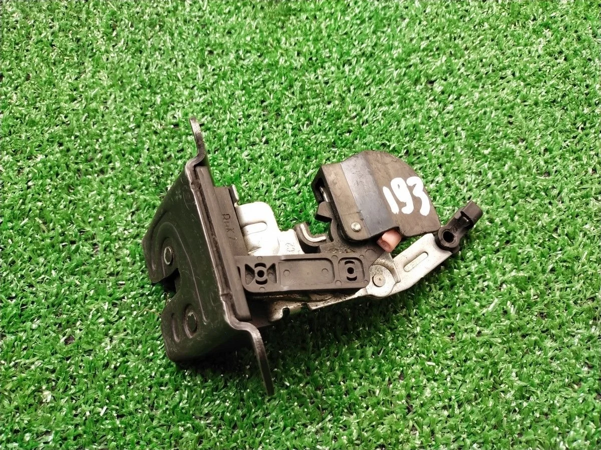 Замок багажника Hyundai Santa Fe (CM)