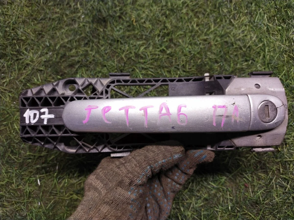 Ручка двери наружная Volkswagen Jetta VI