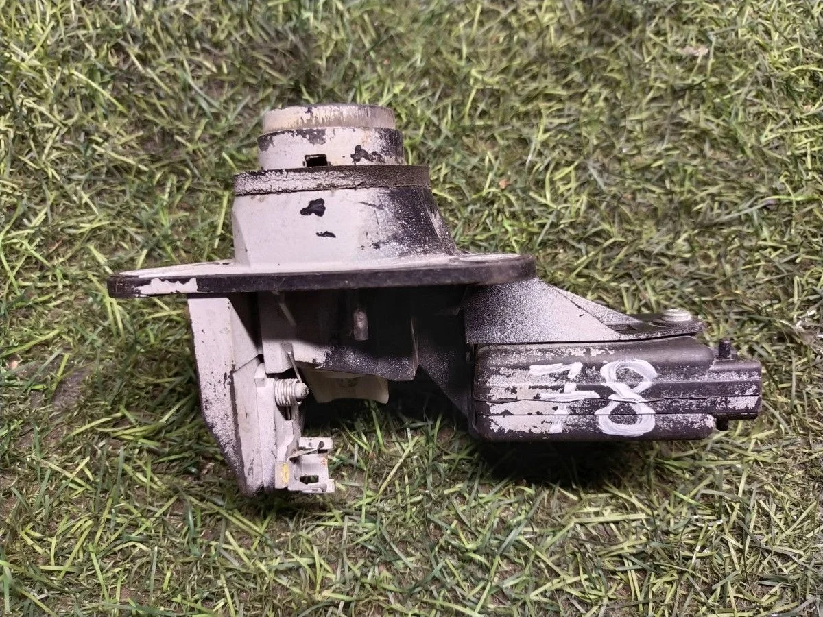 Замок багажника Renault Duster