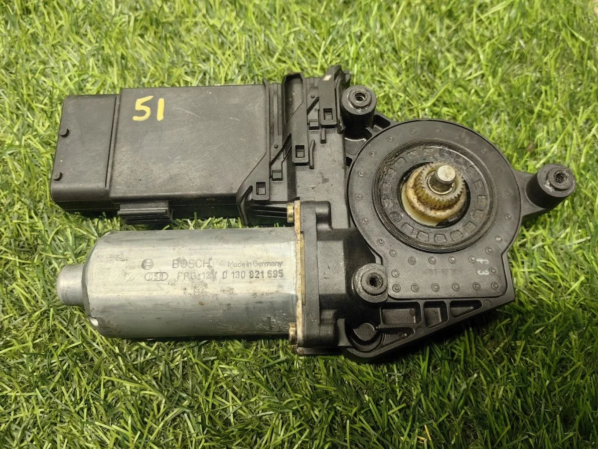 Моторчик стеклоподъемника Volkswagen Passat B5